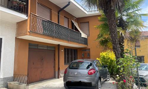 Porzione di Casa In Vendita a Arsago Seprio