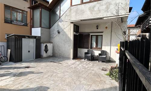 Casa singola In Vendita a Casorate Sempione
